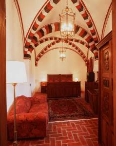 Xtrallusion offers characteristic Bed and Breakfast, B&B, Guest House, Hotel, Albergo and Country Lodge accommodation in Italy. Plus independent self-guided Walking, Adventure, Activity, Skiing and Paragliding Holiday itineraries on the Italian Rivieras, in the Italian Lakes, in the Italian Alps and in some of the most beautiful corners of Italy.